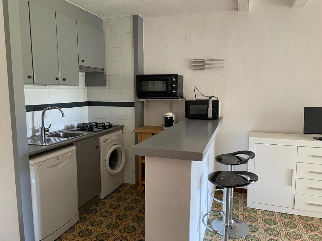 Apartment 1 *